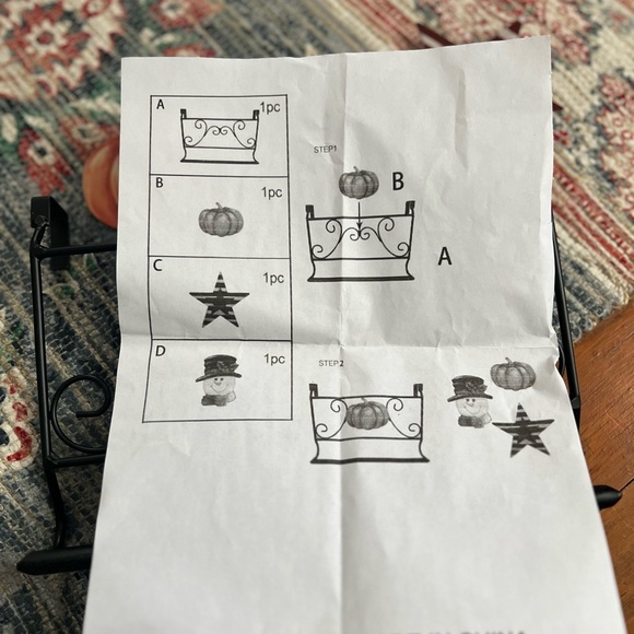 The Lakeside Collection Interchangeable Seasons Towel Bar with Seasons Icons - Picture 8 of 8